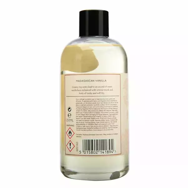 Wax Lyrical Madagascan Vanilla 250ml Reed Diffuser Refill 2 Wax Lyrical Madagascan Vanilla 250ml Reed Diffuser Refill - Image 2