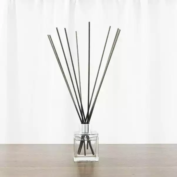 Dunelm Pack Of 10 Grey Fibre Reeds 2 Dunelm Pack Of 10 Grey Fibre Reeds - Image 2