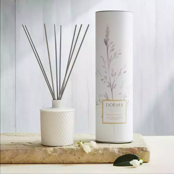 Dorma Purity 200ml Violet And Orange Flower Porcelain Diffuser 1 Dorma Purity 200ml Violet And Orange Flower Porcelain Diffuser
