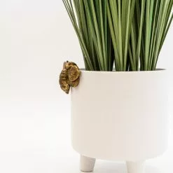 Dunelm Plant Pot Climber Bee -VibeAura Shop 30753305 alt02