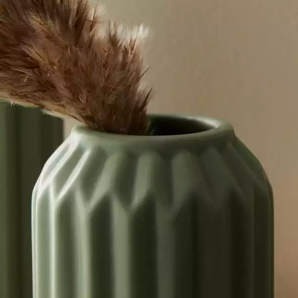 Dunelm Fluted Vase 14cm Sage 2 Dunelm Fluted Vase 14cm Sage - Image 2
