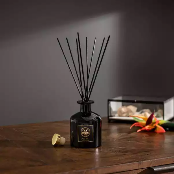 Natural History Museum Tropical Island Diffuser 200ml 2 Natural History Museum Tropical Island Diffuser 200ml - Image 2