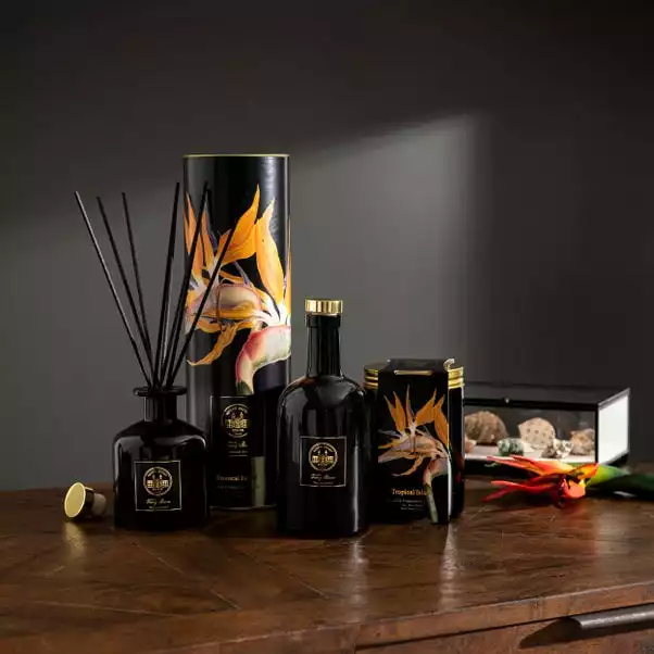 Natural History Museum Tropical Island Diffuser 200ml 3 Natural History Museum Tropical Island Diffuser 200ml - Image 3