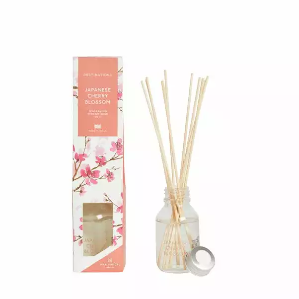 Wax Lyrical Japanese Cherry Blossom Diffuser 100ml 2 Wax Lyrical Japanese Cherry Blossom Diffuser 100ml - Image 2